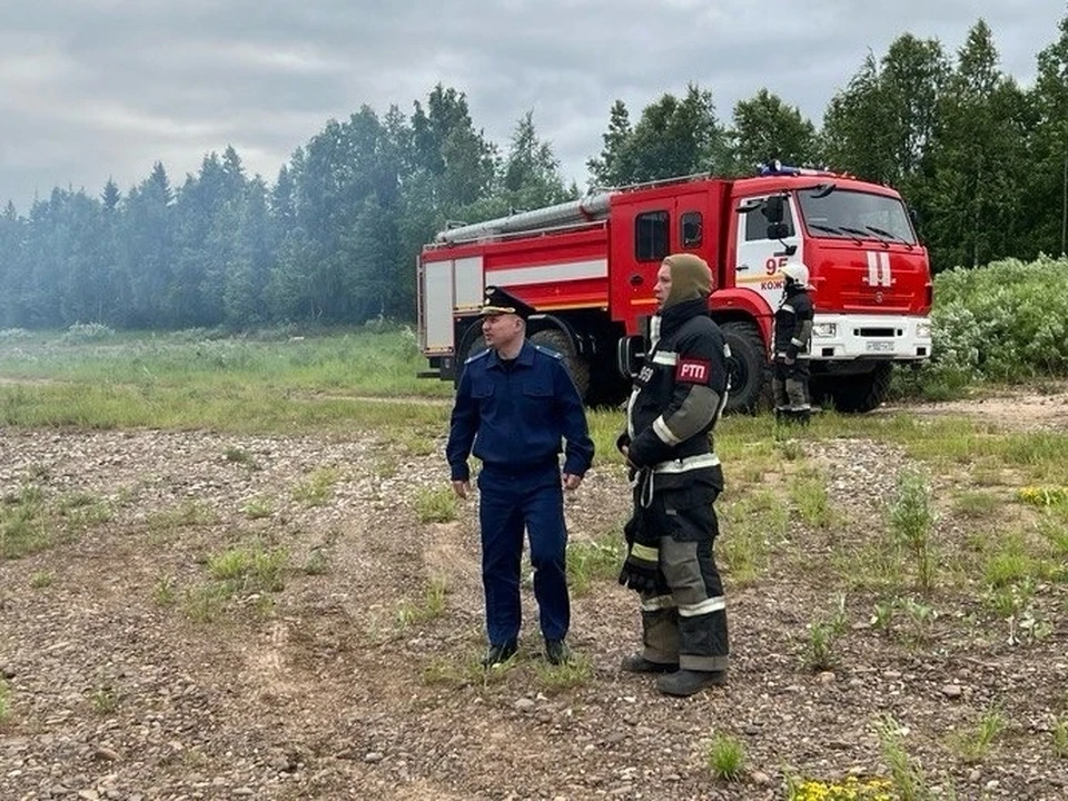 Северо-Западная транспортная прокуратура организовала проверку по факту пожара на дебаркадере в Коми.