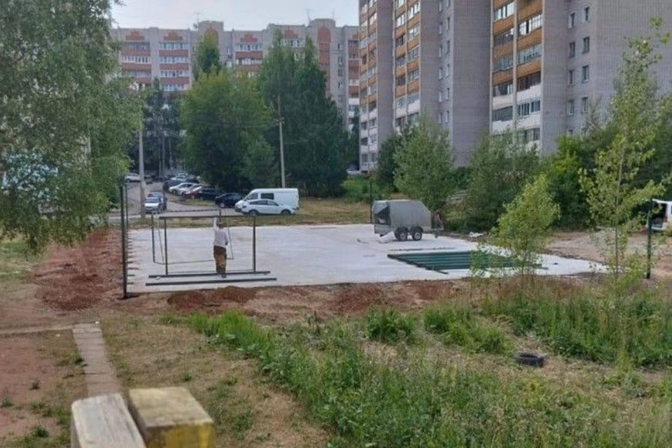 Подрядчик обустроил бетонное основание. Фото: киров.рф