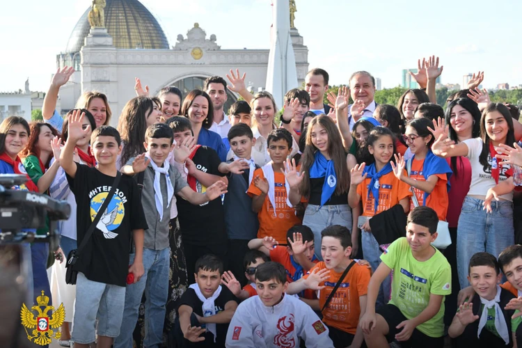 Москва встретила детей из Карабаха: День приключений в музее «Атом»