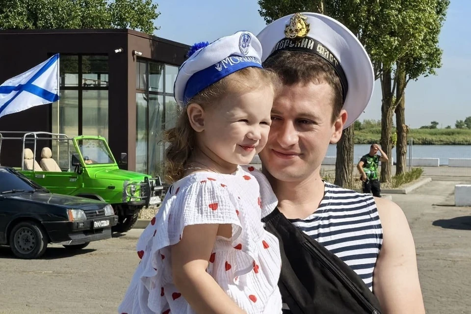 Многие дончане по-семейному празднуют День ВМФ. Фото: ТГ-канал администрации Азова.
