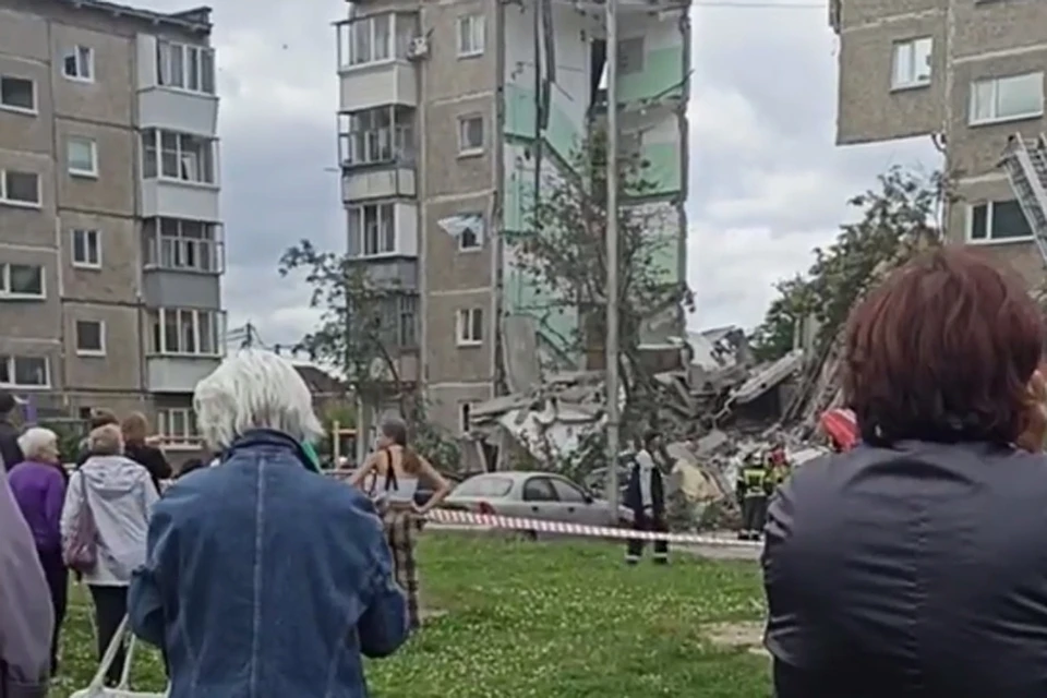 В Нижнем Тагиле в результате взрыва газа обрушился подъезд жилого дома