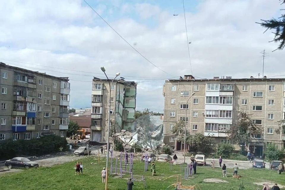 Спасатели нашли еще трех выживших после взрыва жилого дома в Нижнем Тагиле. Фото: vk.com сообщество Короче Тагил