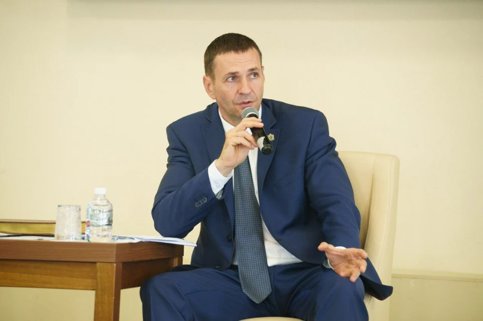 Дмитрий Демешин пообещал строго спрашивать с чиновников в Хабаровском крае Фото: правительство Хабаровского края