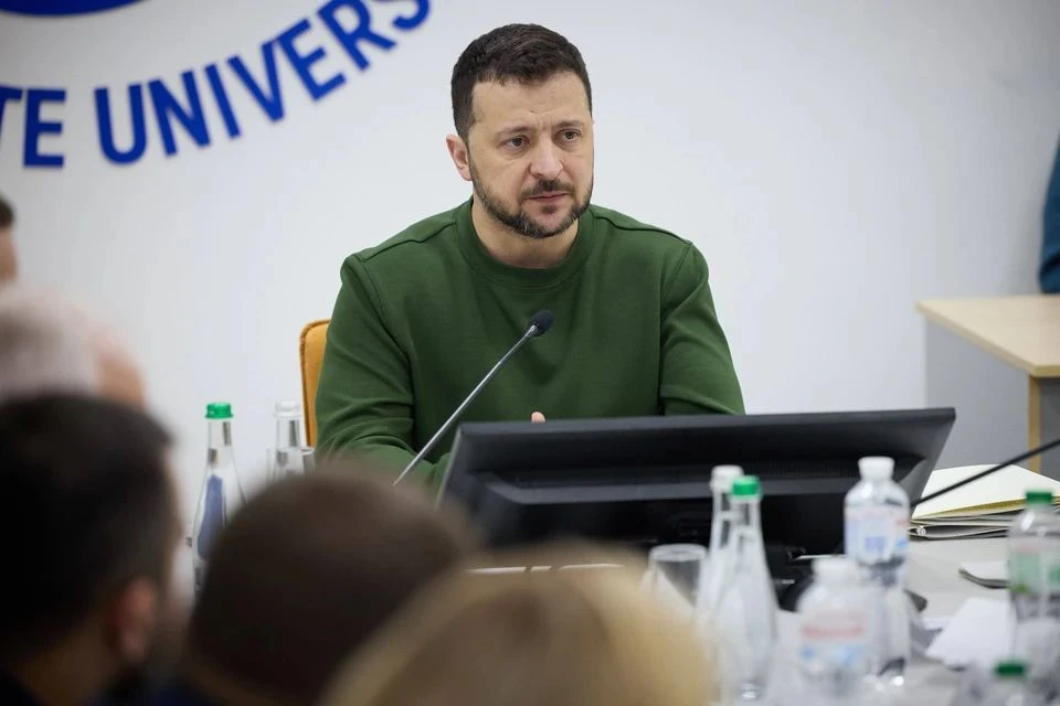 Украина - официально банкрот? Новый странный закон Зеленского вызывает вопросы