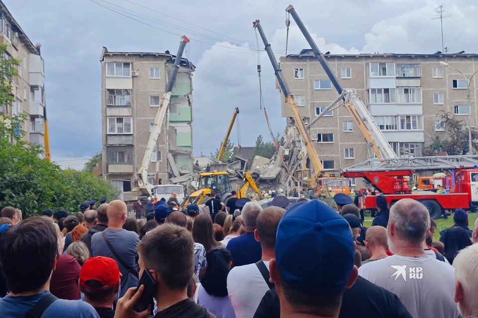 Тело ребенка извлекли из-под обломков