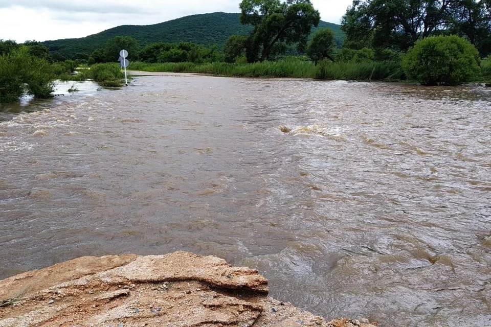 Населенные пункты по-прежнему страдают из-за паводков. Фото: vdovina_ak.