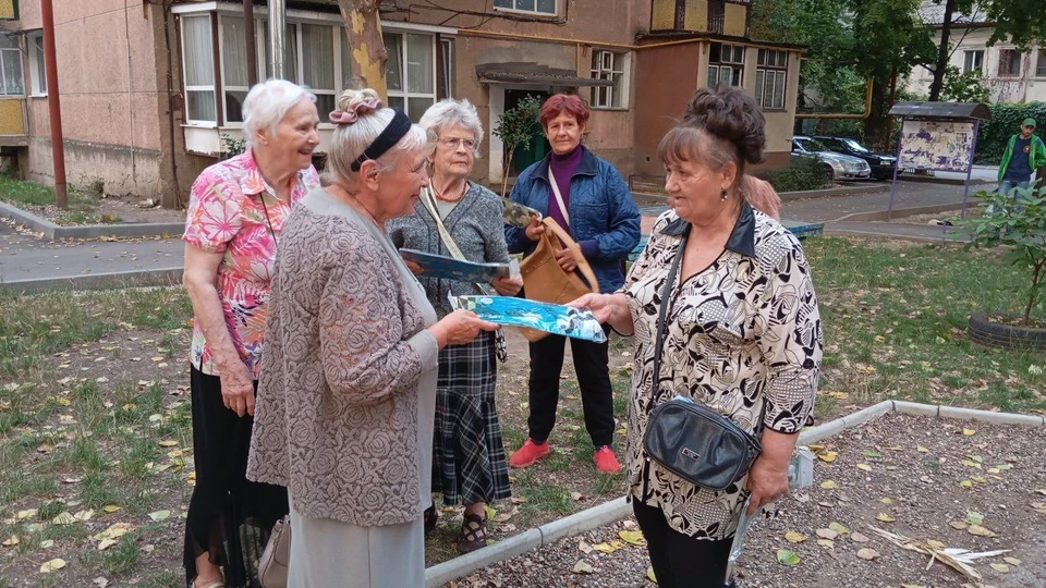 Праздник устроил в одном из дворов Бельц. Фото: соцсети.