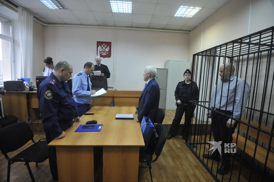 На заседании суда были зачитаны показания свидетелей.