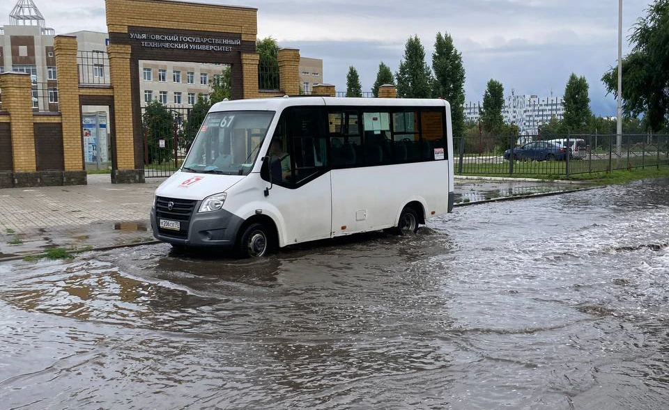 В Ульяновске оказались затоплены несколько улиц | ФОТО: администрация Ульяновска