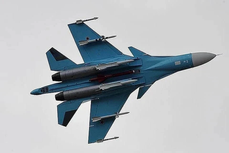 Видео уничтожения украинского Су-27 на аэродроме Миргород показало Минобороны