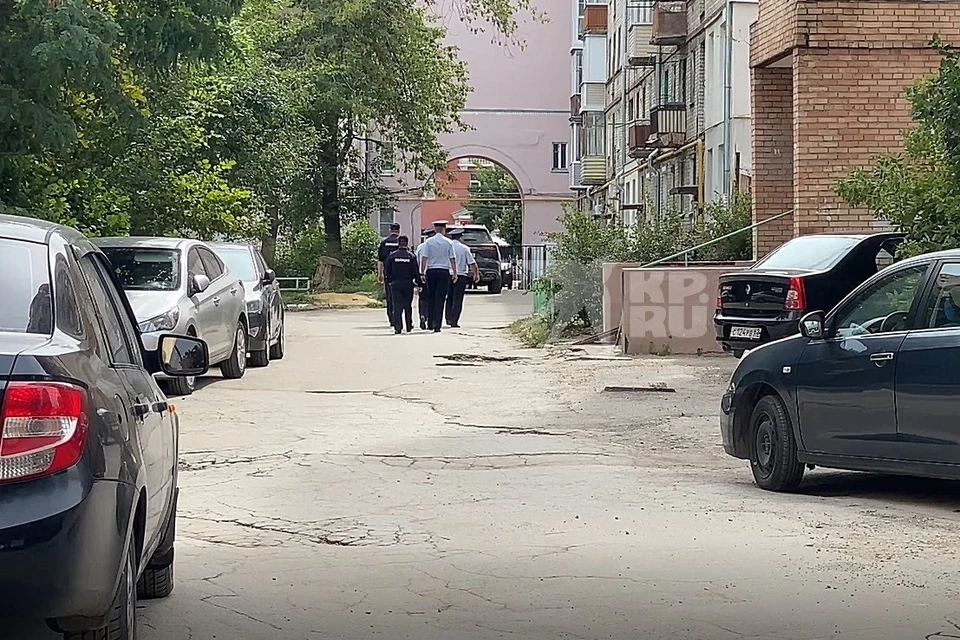 Полиция следила за общественным порядком в центре Рязани в усиленном режиме из-за приездов футбольных фанатов.