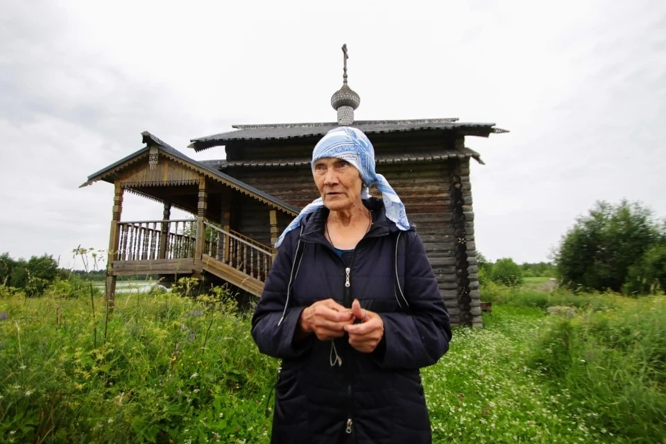 «Не делала ремонт, чтобы пахло мамой и папой»: как живет карельская отшельница-предсказатель Людмила Ивашова
