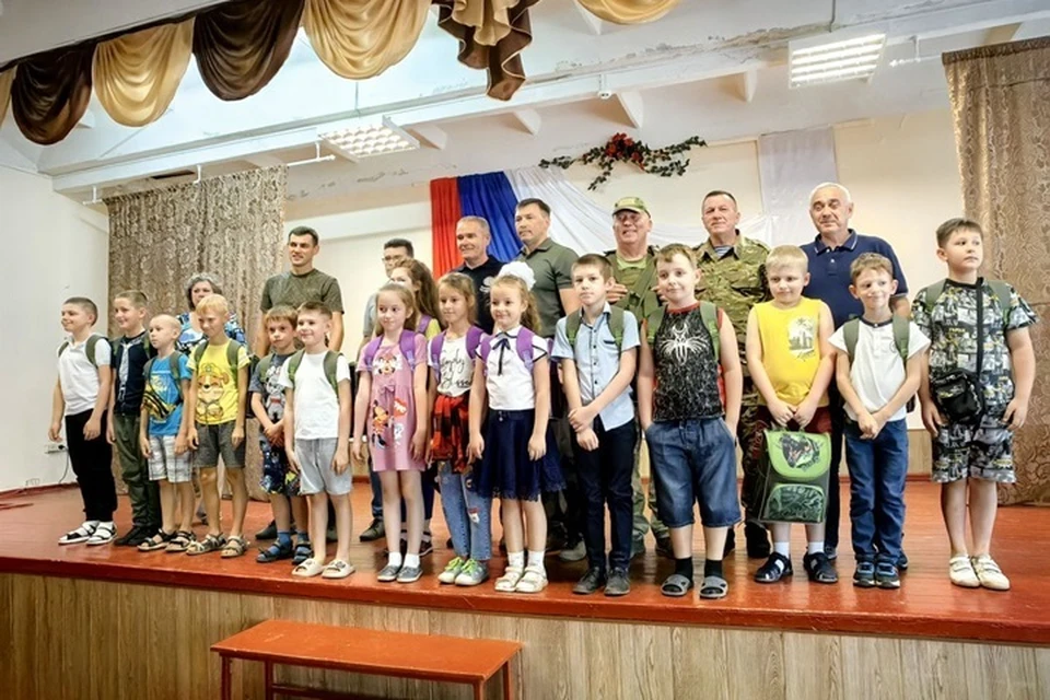 Акция «Помоги собраться в школу!» проходит при поддержке главы Татарстана Рустама Минниханова. Фото: пресс-служба реготделения партии «Единая Россия»