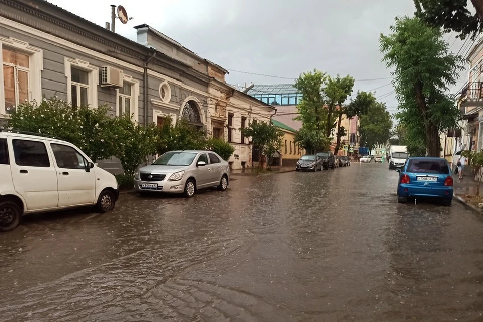 Штормовое предупреждение будет действовать еще пару дней