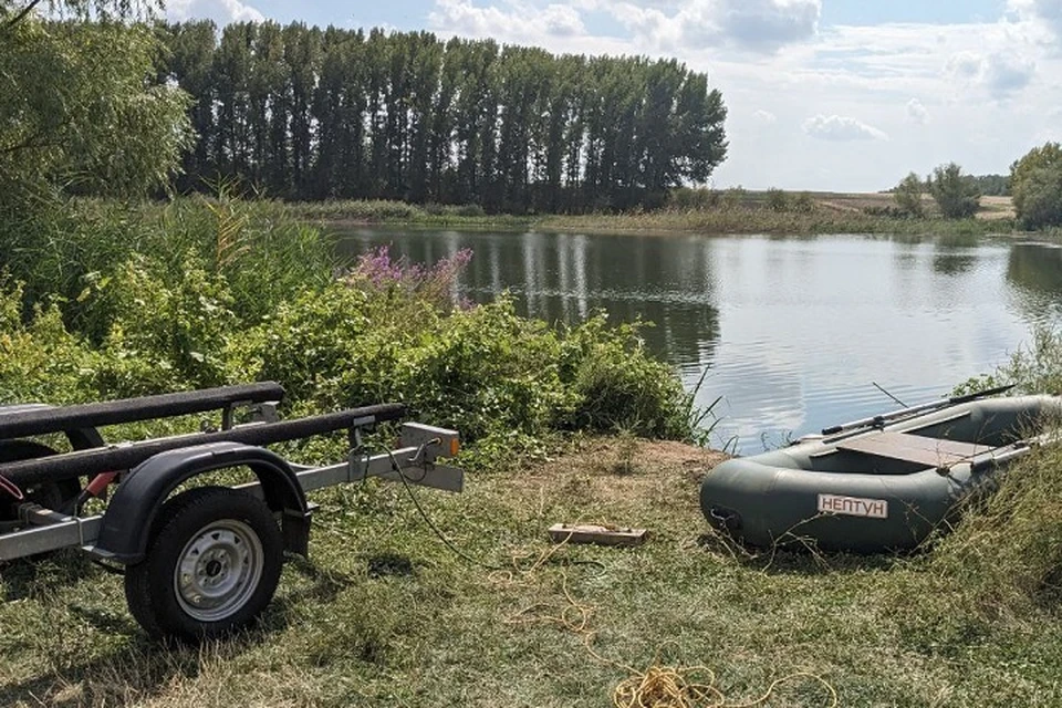 Тело девочки нашли на берегу реки.