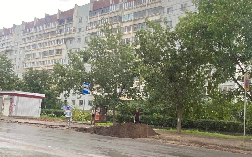 На Сурова и Созидателей устанавливают остановки. Фото предоставлено КП-Ульяновск