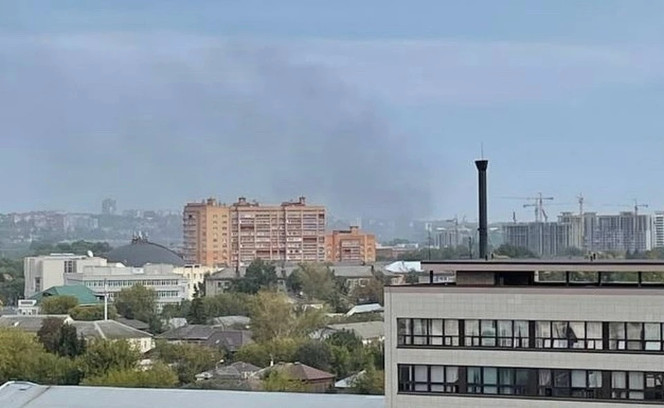 В Туле на улице Волкова загорелись гараж и хозяйственная постройка