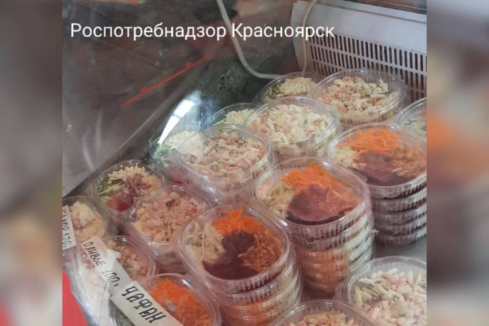 В Ермаковском районе гостей кафе кормили салатами без маркировки и опасными соленьями. Фото: Роспотребнадзор