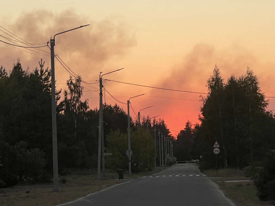 Зарево и дым из Ямного видно в других поселках по другую сторону трассы