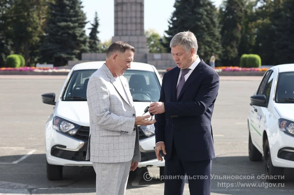 Автопарки медучреждений были обновлены на средства нацпроекта «Здравоохранение». ФОТО: правительство УО