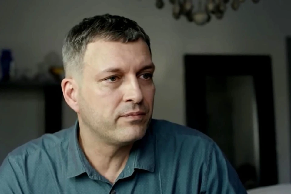 Звезда сериала "По законам военного времени", актер Евгений Воловенко заподозрен в дебоше на борту самолета.