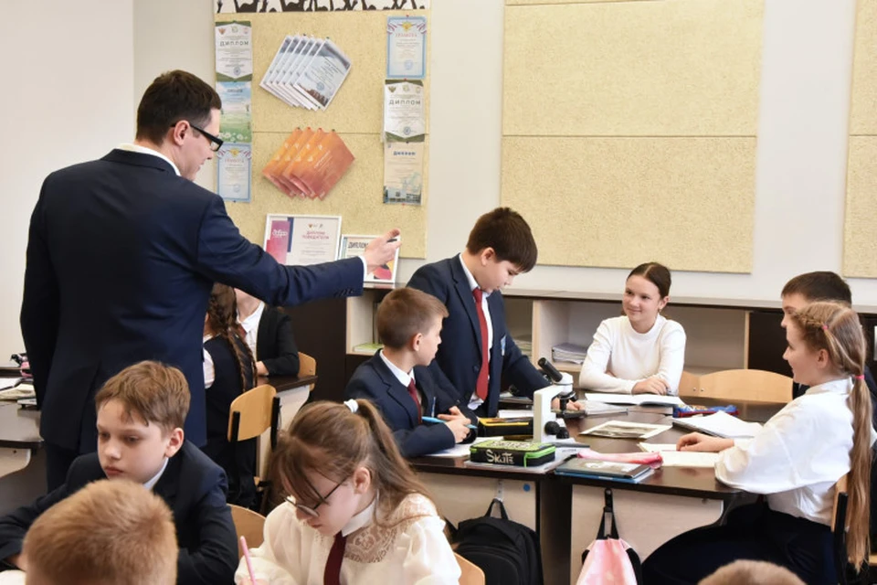 В Ульяновской области с 1 октября на 49% выросли должностные оклады учителей. Фото администрация Ульяновска