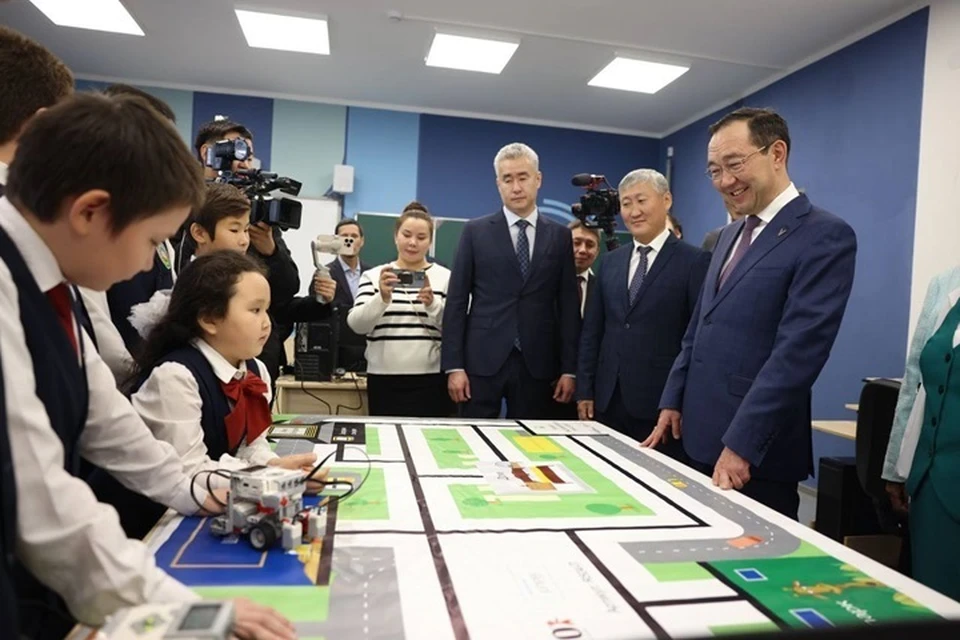 Образовательное учреждение торжественно открыли в День учителя Фото: Андрей Сорокин/ЯСИА