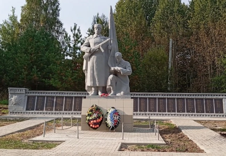 Монумент установили в 1977 году. Фото: пресс-служба правительства Кировской области