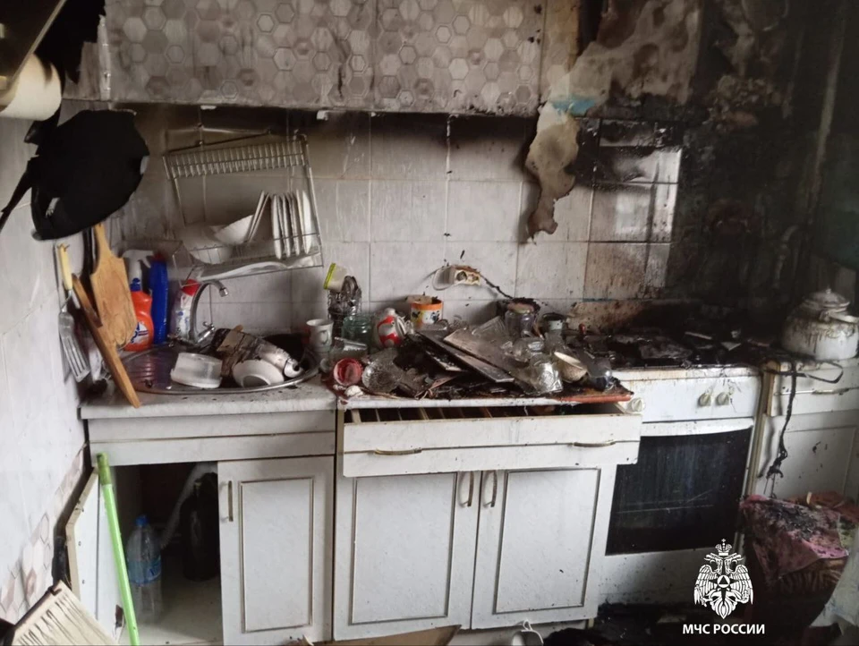 В Новоульяновске из-за забытой на плите пищи едва не сгорела квартира | ФОТО: ГУ МЧС России по Ульяновской области