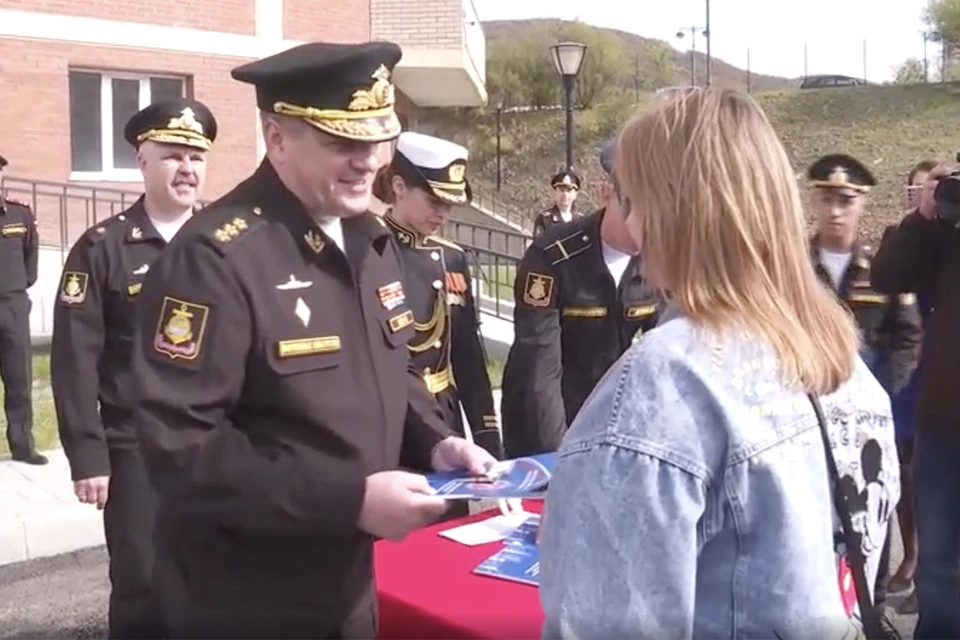 Сегодня во Владивостоке состоялась торжественная церемония заселения жилого дома в микрорайоне Снеговая Падь.