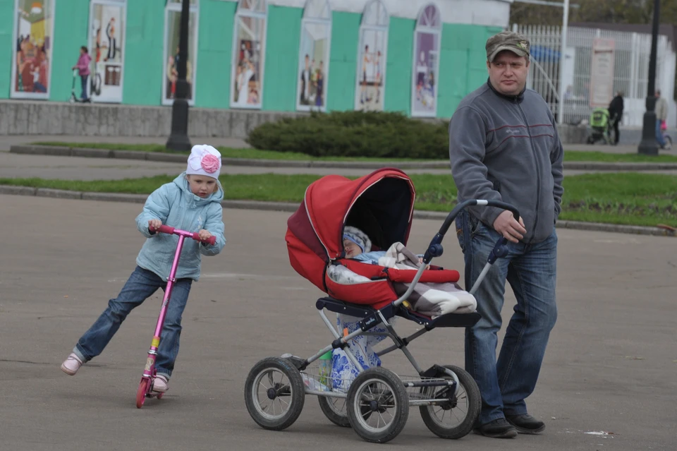 МинЗАГС назвало средний возраст владимирцев, в котором они становятся отцами.