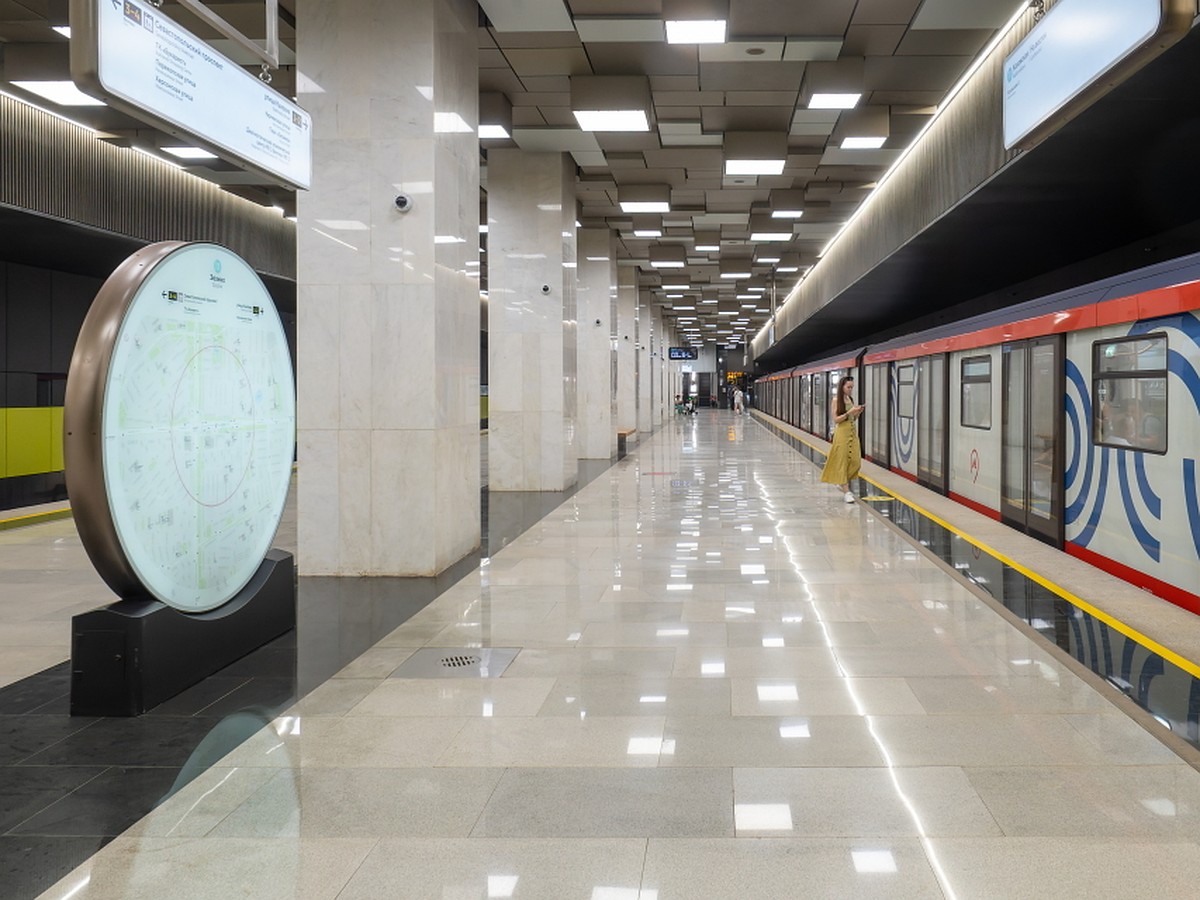 Келси Монро екіге бөлінеді Вилла порно фильмі