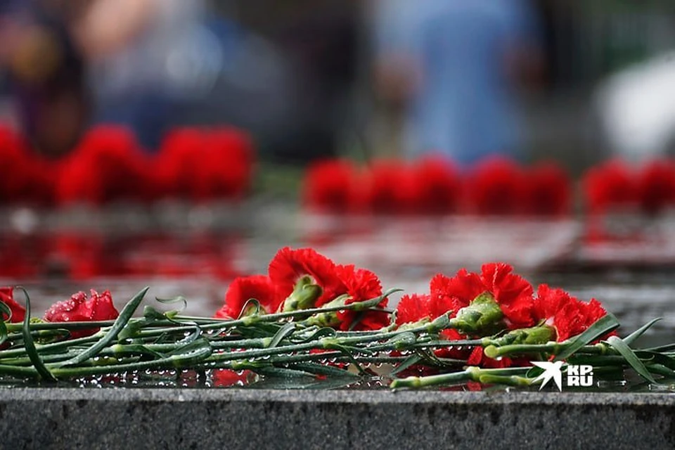 В Екатеринбурге простились с 19-летним десантником, который погиб в Курске