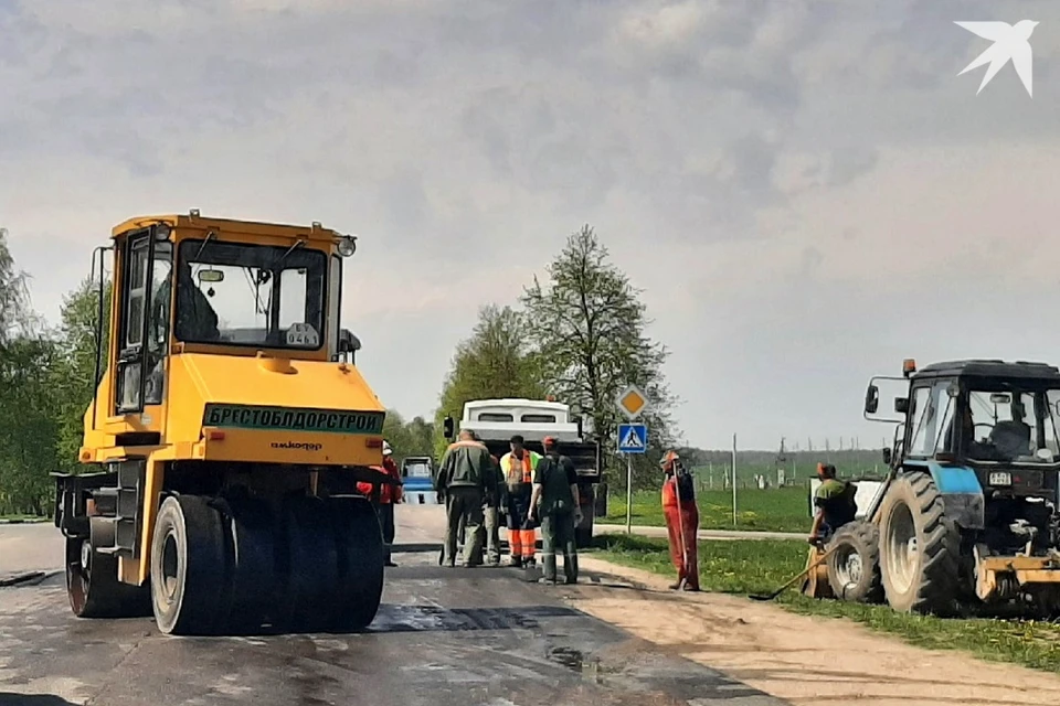 В правительстве сказали о планах по ремонту дорог в агрогородках и подъездов к ним. Фото используется в качестве иллюстрации: архив «КП».
