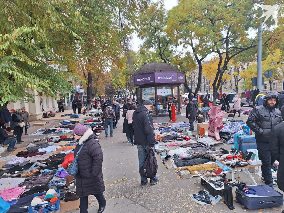 Барахолка в Кишиневе разрослась до огромных размеров. Фото: "КП"