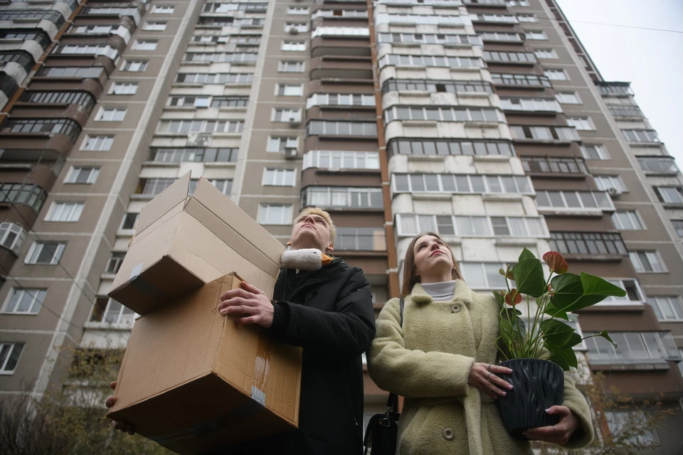 Девелоперы сами хотели бы снизить цены на жилье в новостройках, да не могут.