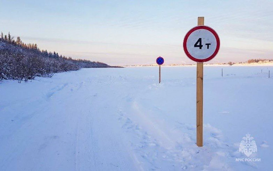 Шесть официальных переправ открыто в Якутии. Фото: ГИМС Якутии.