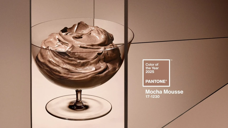 Pantone объявил оттенок Mocha Mousse главным цветом 2025 года. Фото: Pantome