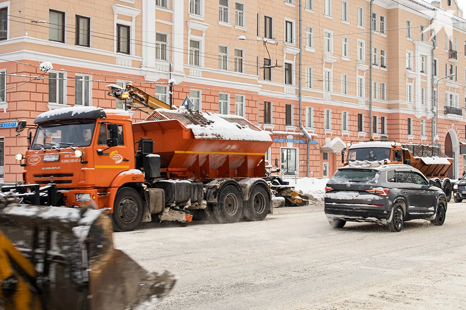 Отказываться от соли в песке в городе не намерены.