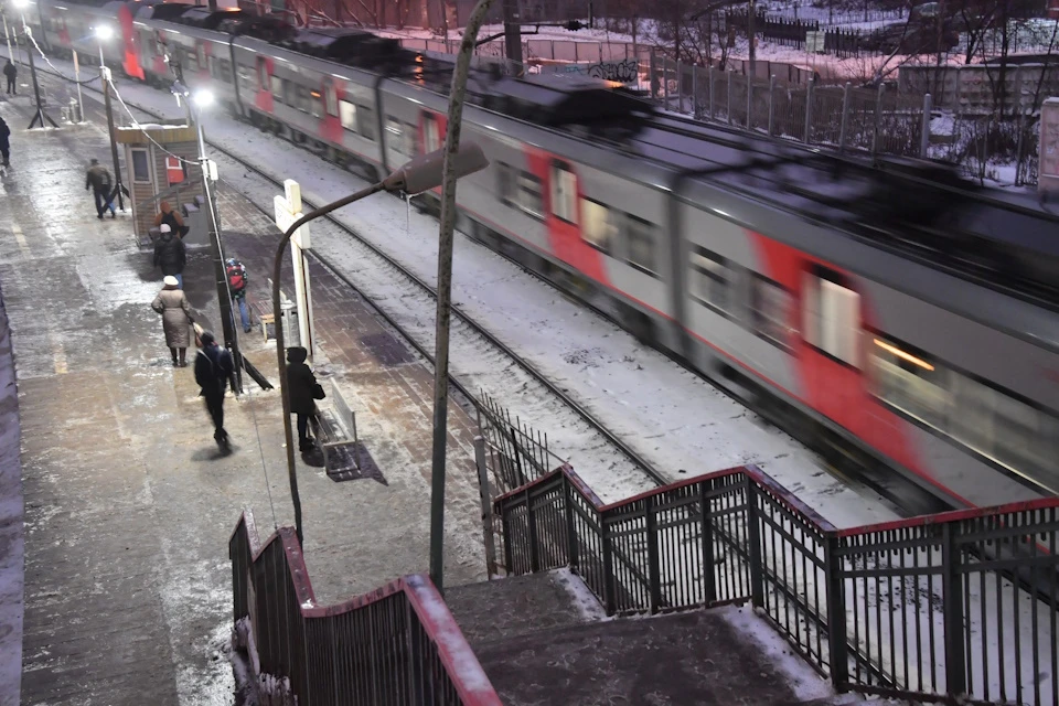 Уголовное дело возбудили после гибели двух девушек под колесами электрички