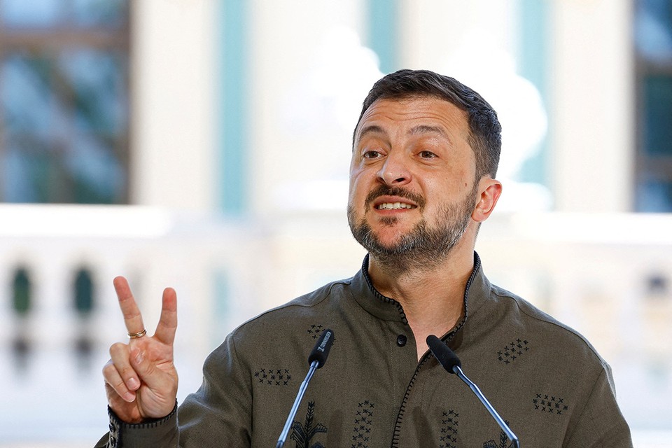 Зеленский готов «договариваться о НАТО» без США: кандидат в канцлеры ФРГ попался в примитивную ловушку