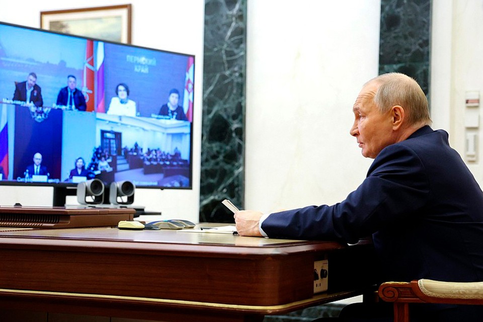 Беженцы в новых регионах, образцы ДНК контрактников и оценки за поведение в школах: о чем Владимир Путин говорил с правозащитниками