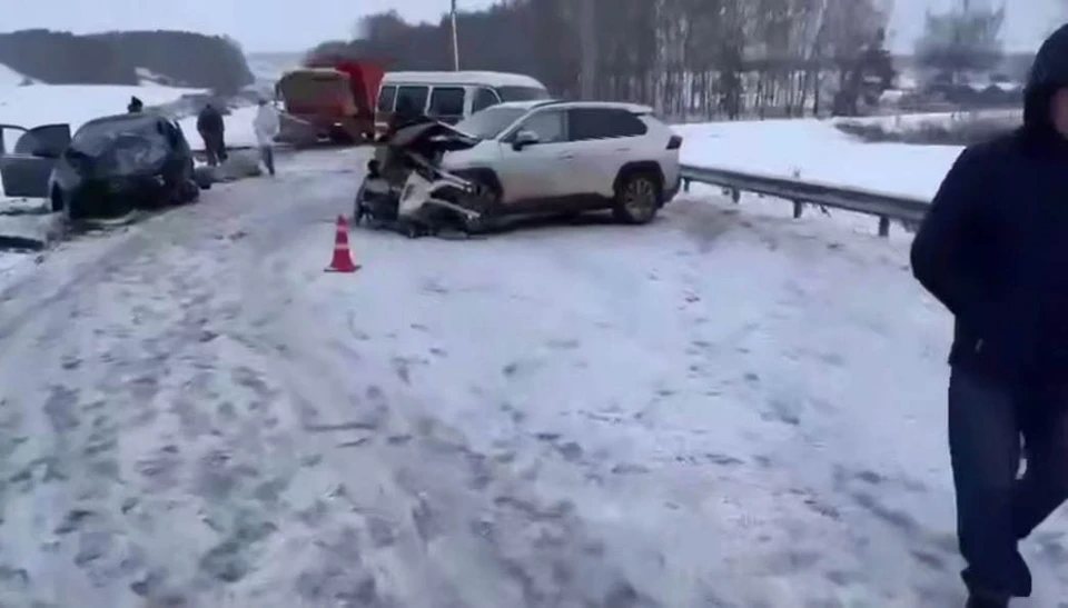 Водитель погиб от лобового столкновения легковушек в Богородском округе. Фото: пресс-служба УГИБДД по Нижегородской области.