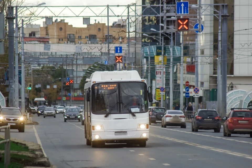 Автобус ездит по пятницам, субботам и воскресеньям