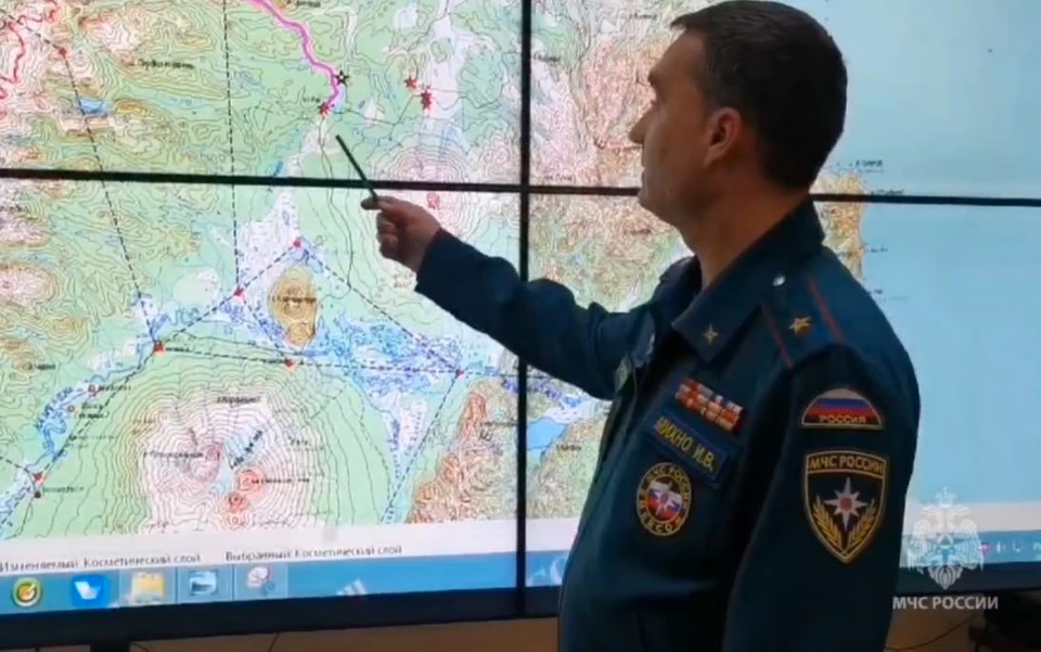 Поиски осложняют не только погода, но и горная местность, и вскрытые реки. Фото: ГУ МЧС по Камчатскому краю
