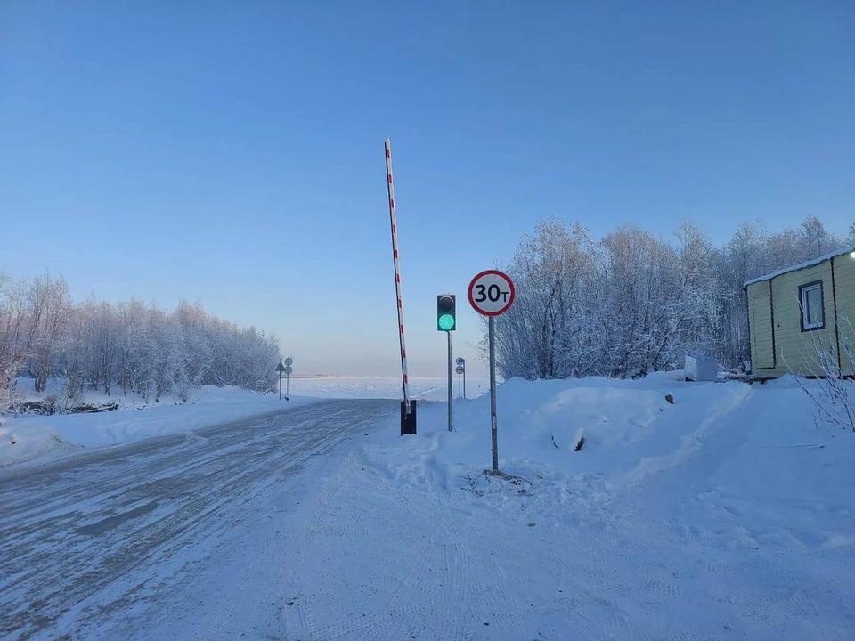 Грузоподъемность до 30 тонн повышается, когда толщина льда достигает 79 сантиметров.