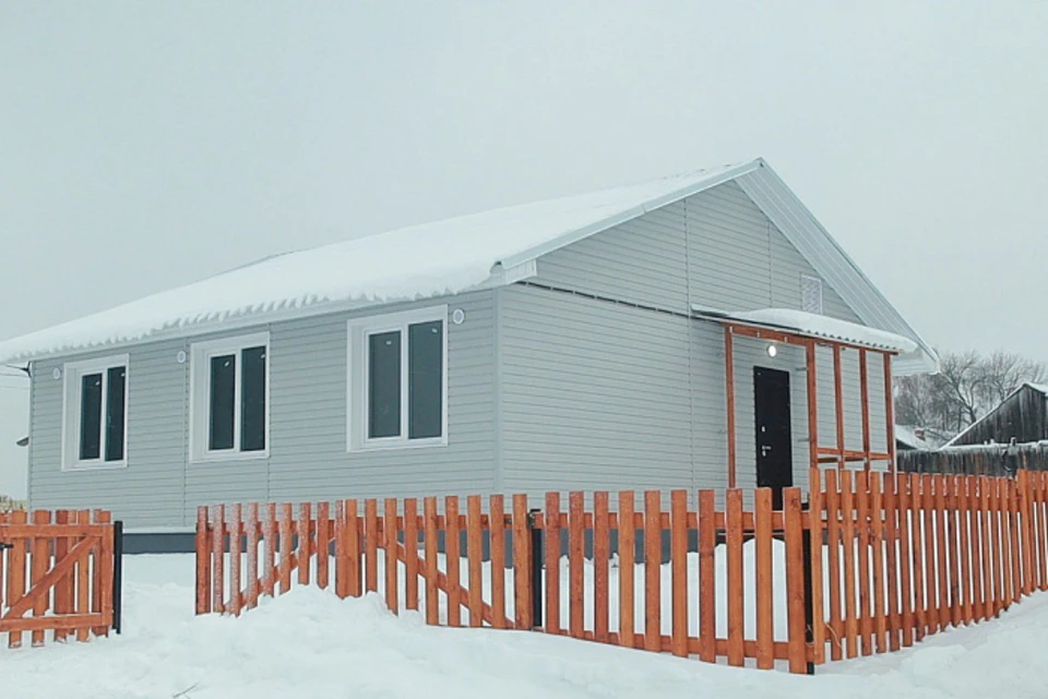 На днях семьям вручили ключи от нового жилья. Фото: kirovreg.ru