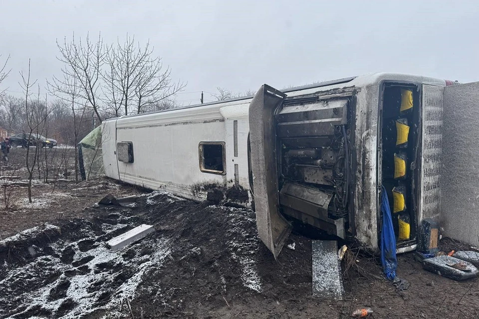 Под Иловайском произошло ДТП с пассажирским автобусом. Фото: МВД по ДНР