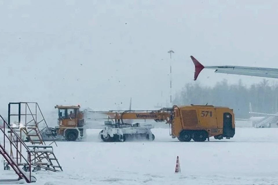 Полеты отложены из-за снежного коллапса в Пулково. Фото: Северо-западная транспортная прокуратура