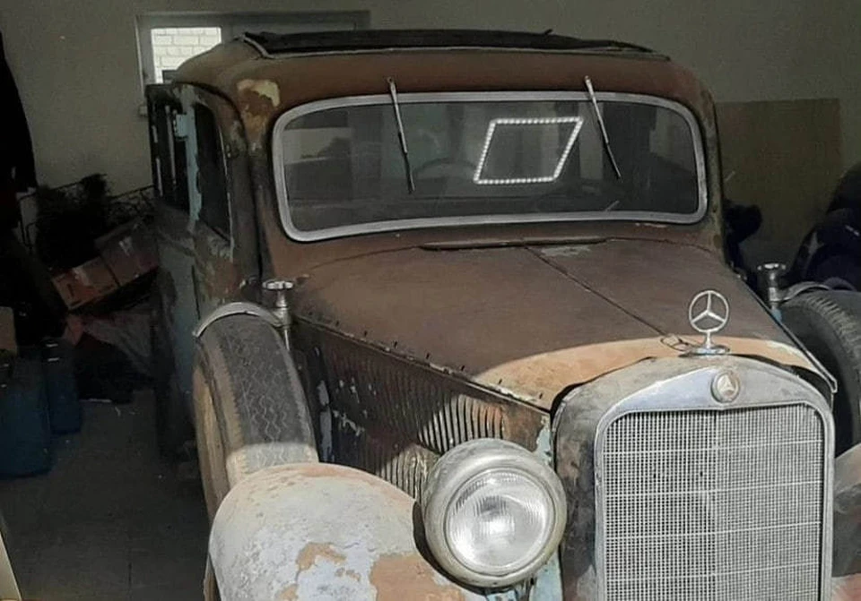 Три авто марки Mercedes Benz W142 снимали в фильме «Семнадцать мгновений весны»
